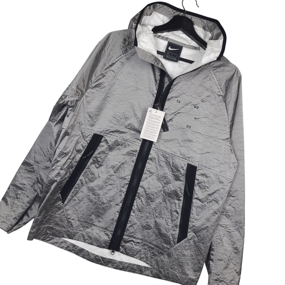 Nike Sportswear Tech Pack Woven Hooded Jacket Mens M Maduro Metallic Gray NWT